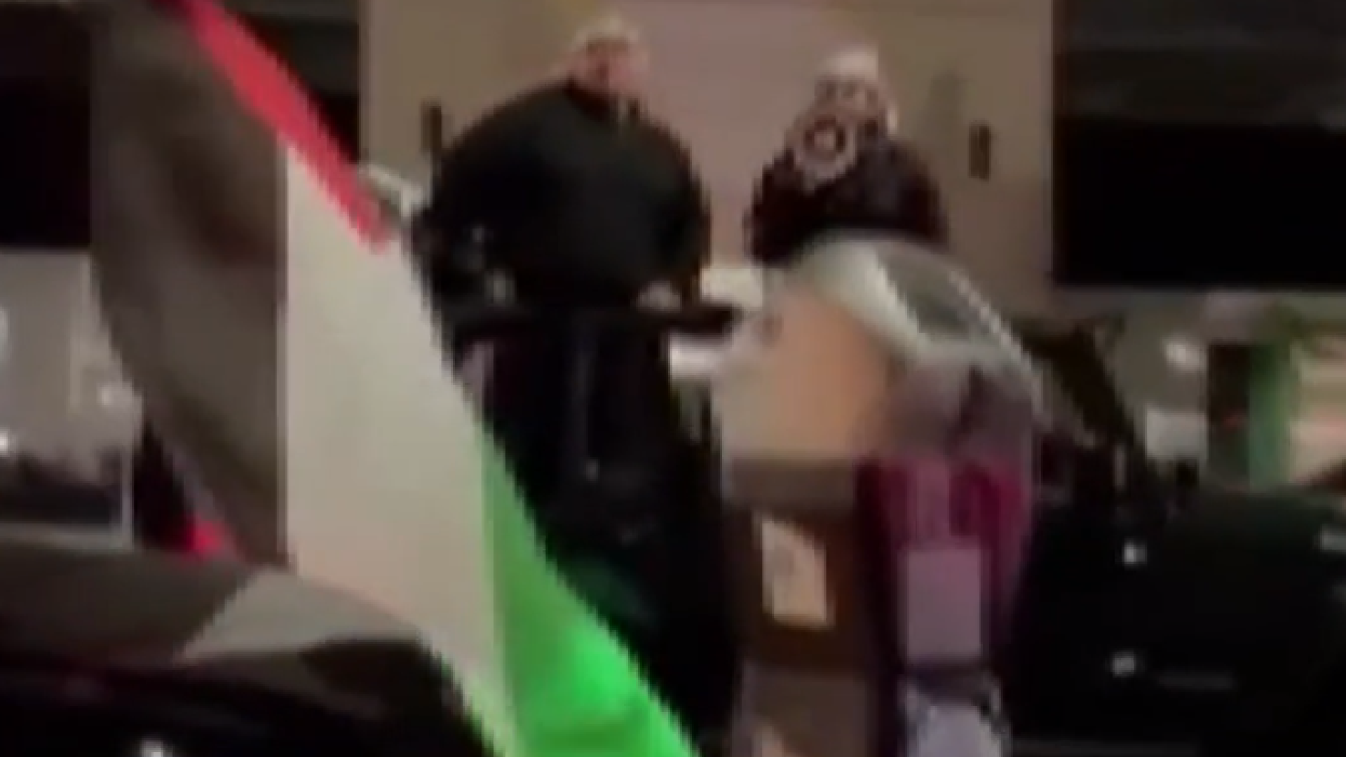 Police investigate antisemitic attack on Jewish diners outside Los ...