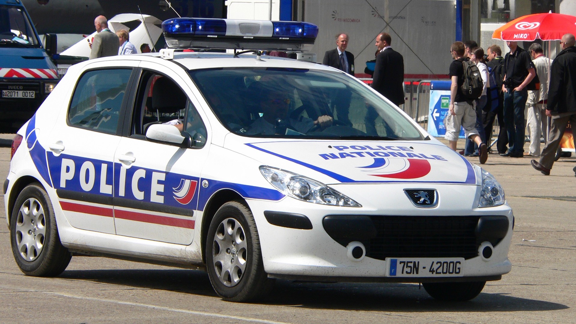 Paris France Police Phone Number